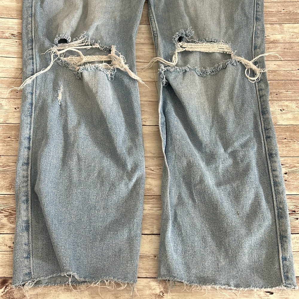 Hollister Ultra High Rise Vintage Straight Distressed Light Wash Jeans - Picture 6 of 13